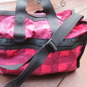 LesportSac red/black large check crossbody tote bag, euc excellent condition